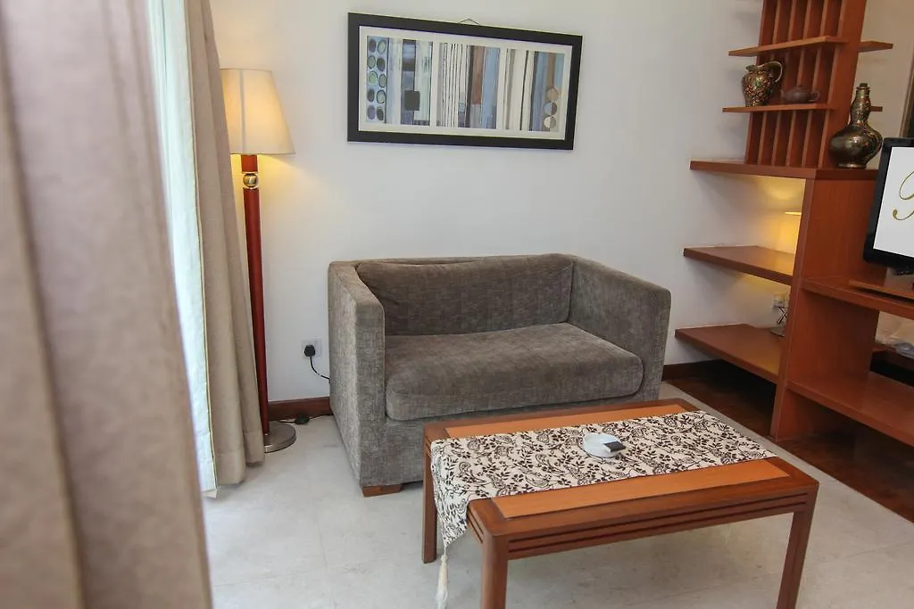 Peninsula Residence All Suite Hotel-1