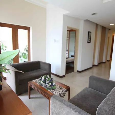 Peninsula Residence All Suite Hotel-3
